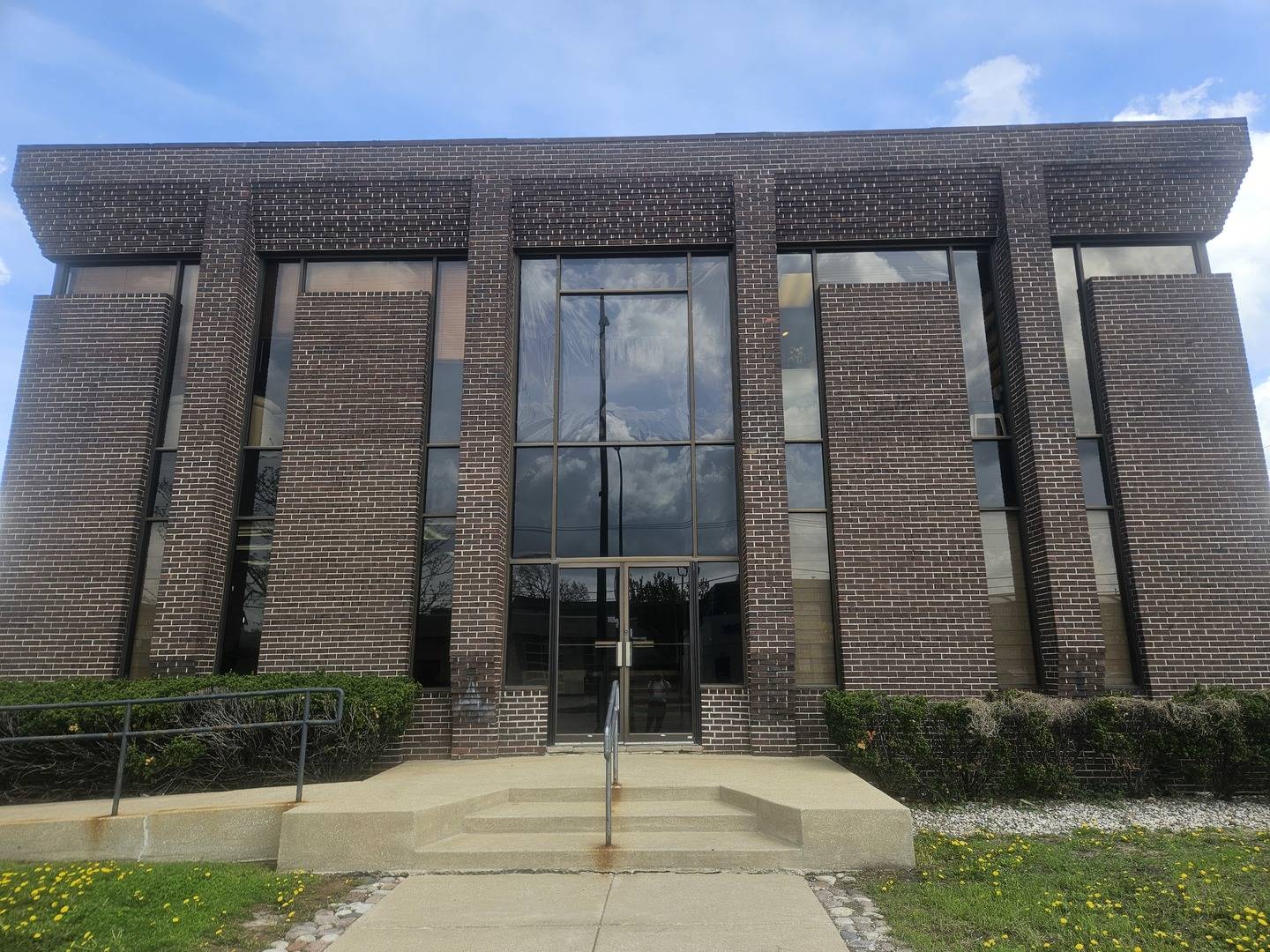 8233 S Harlem AVE, Bridgeview, IL 60455