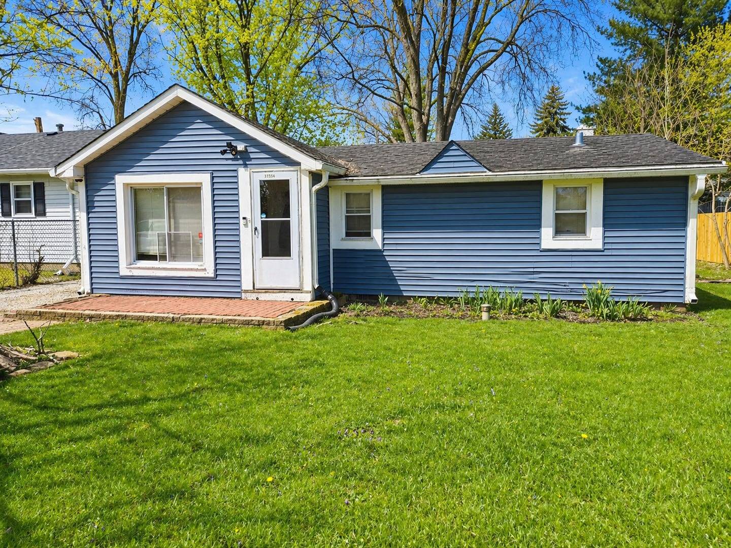 37854 Harper AVE, Beach Park, IL 60087