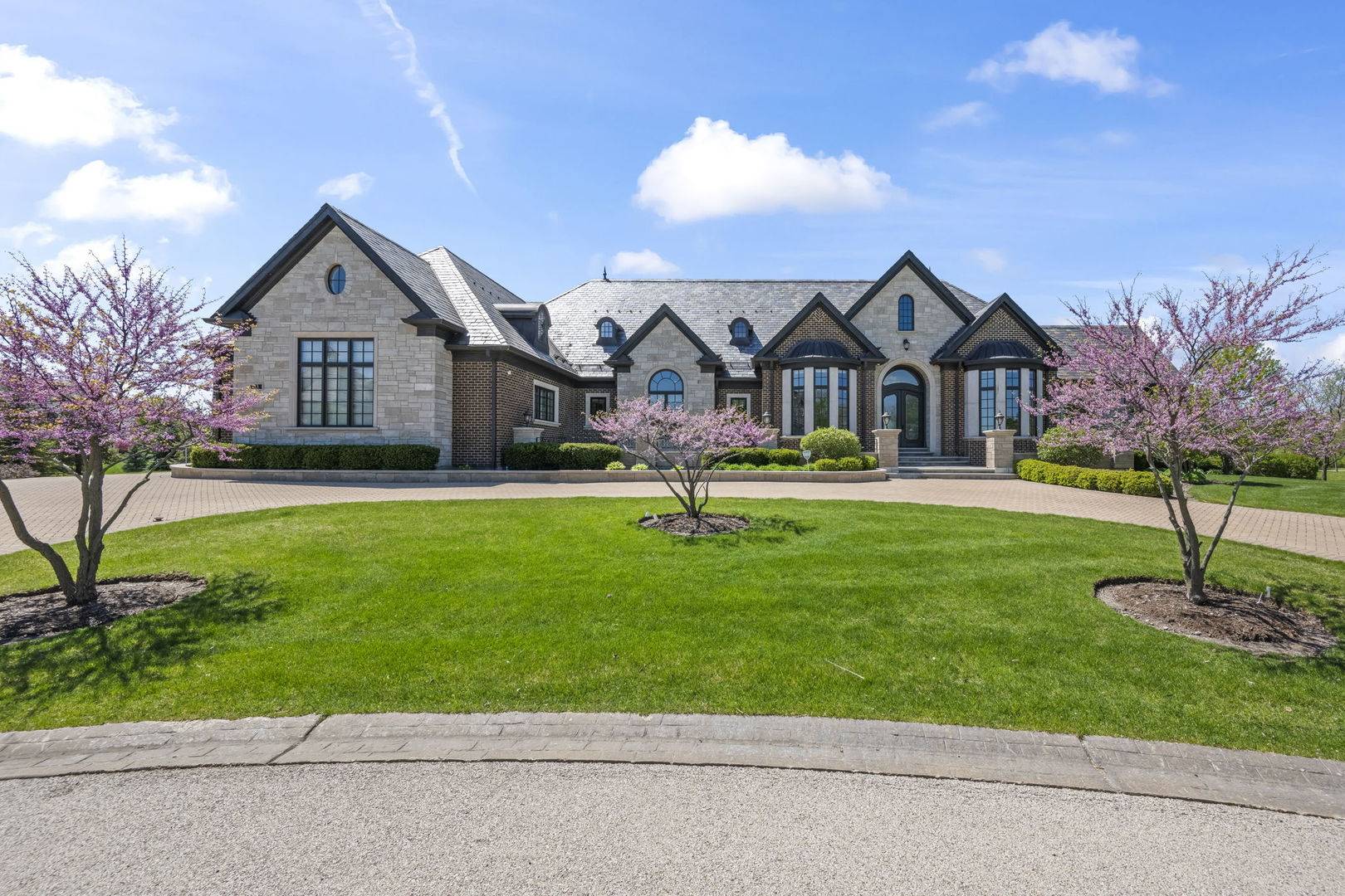 23 Enclave CT, South Barrington, IL 60010