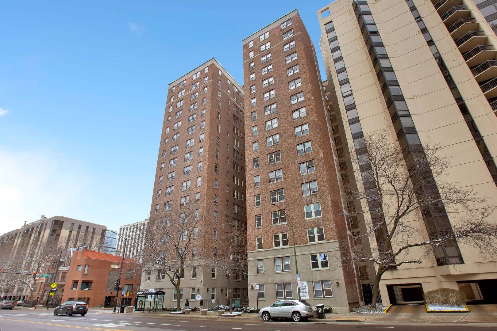 1100 N La Salle DR #720, Chicago, IL 60610