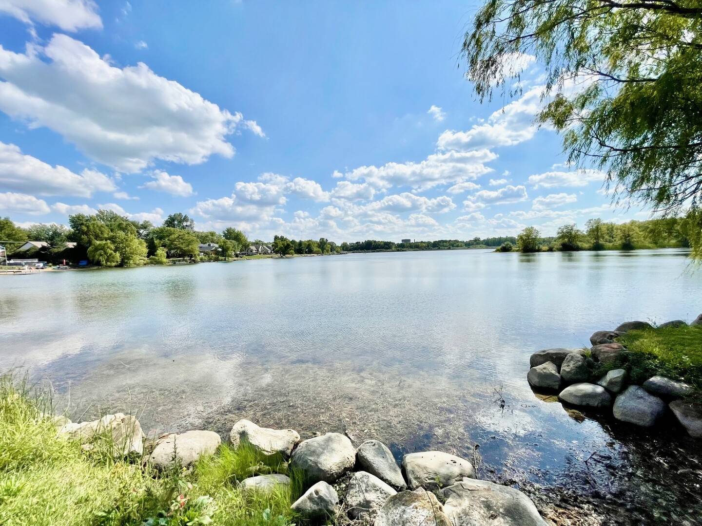 551 W Kennedy RD, Braidwood, IL 60408