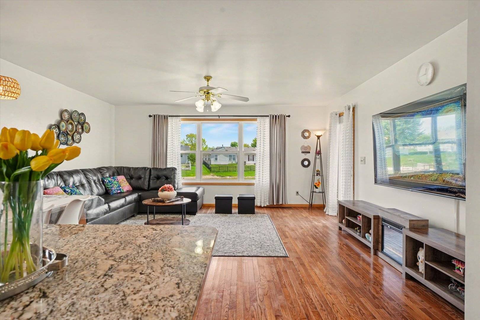 708 Erin DR, Champaign, IL 61822