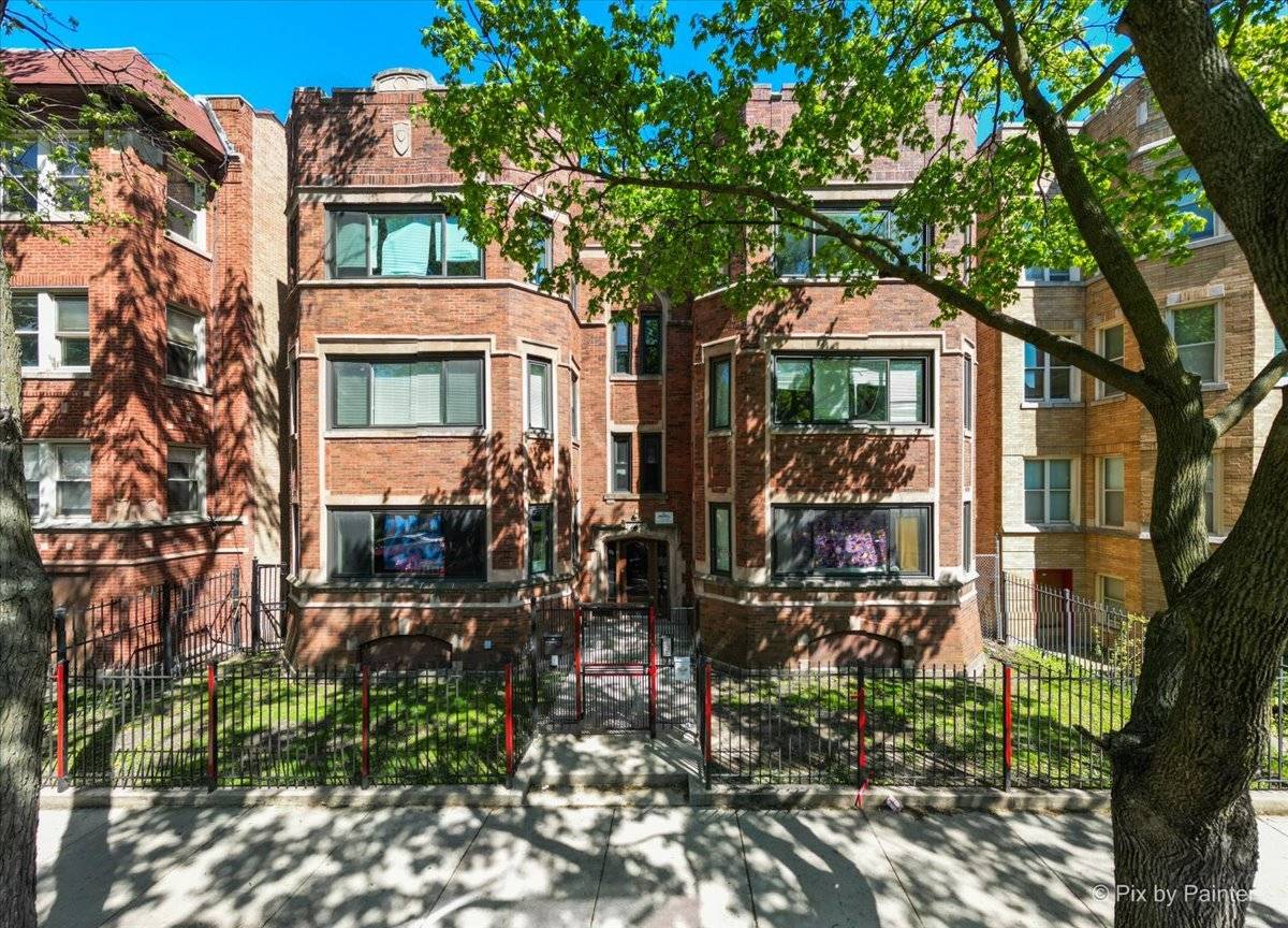 7611 S Essex AVE, Chicago, IL 60649