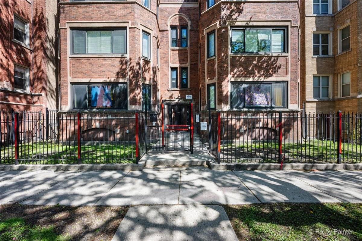7611 S Essex AVE, Chicago, IL 60649