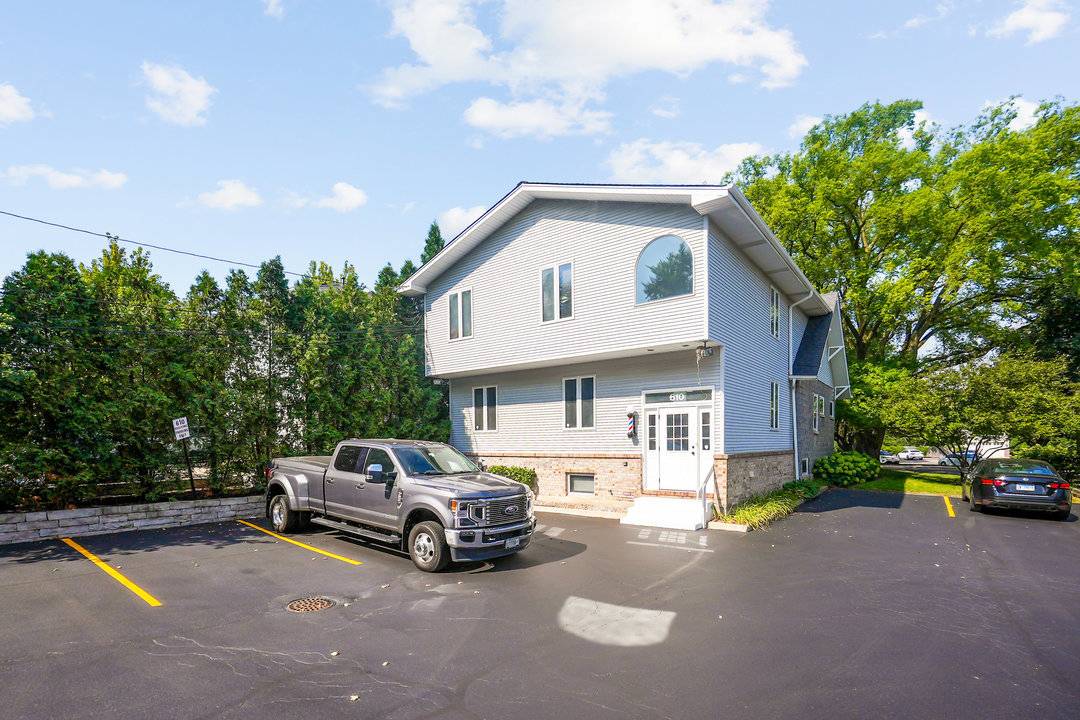 610 N Washington ST #B, Naperville, IL 60563