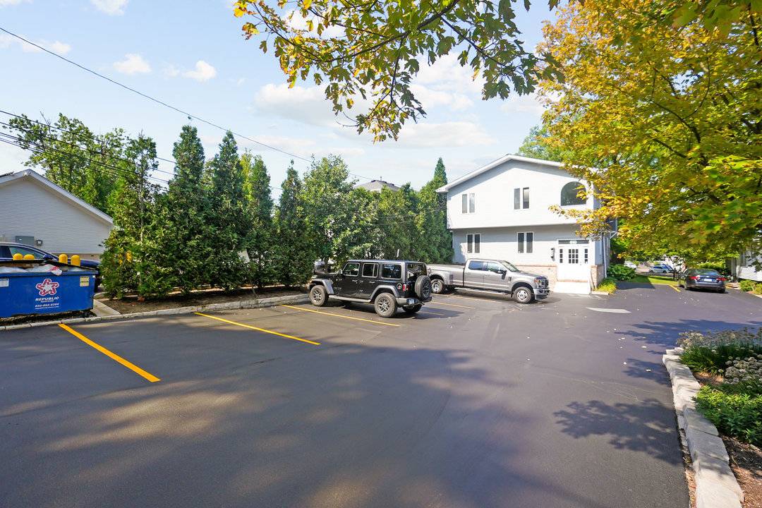 610 N Washington ST #B, Naperville, IL 60563