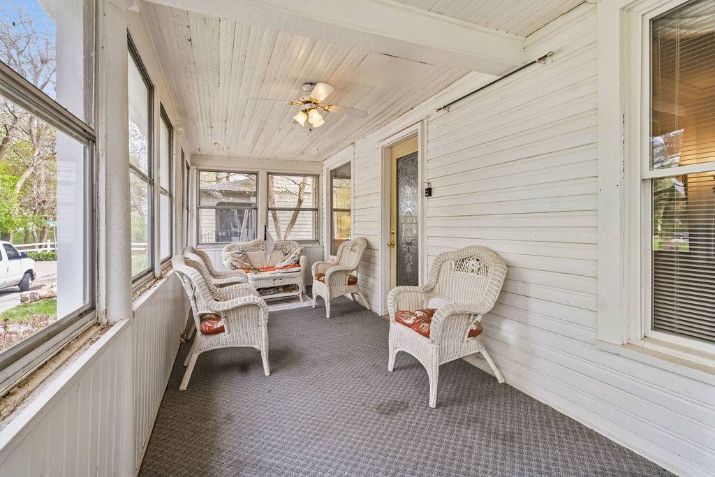 209 E Hawkins CT, Culver, IN 46511
