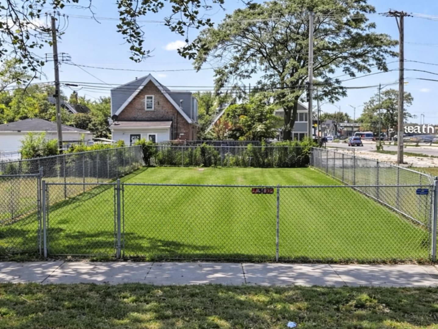 1302 S Oakley AVE, Chicago, IL 60608