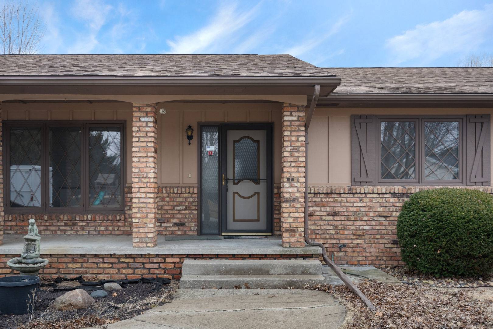 67 Crestview DR, Geneseo, IL 61254