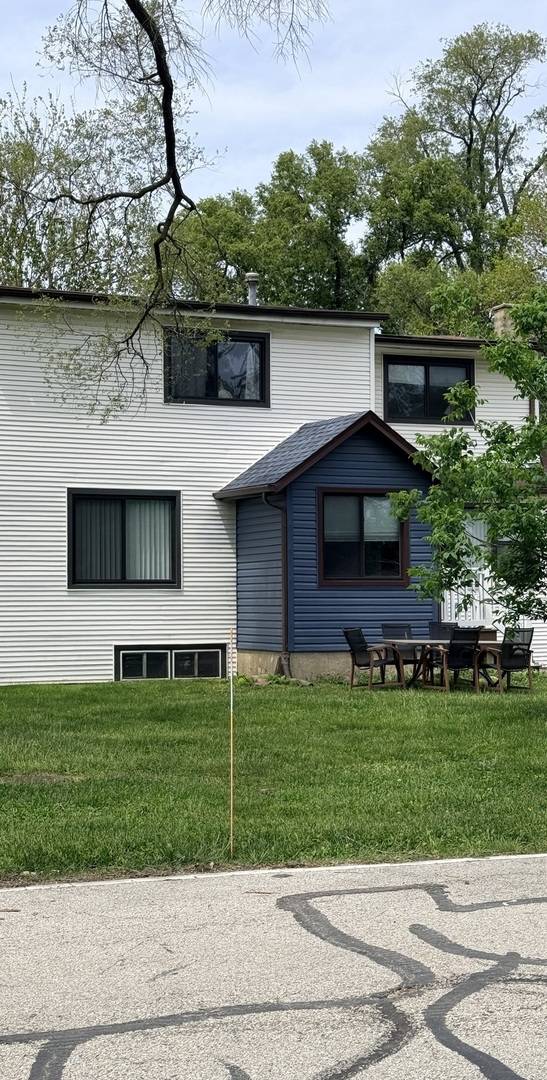 1596 Oxford LN, Des Plaines, IL 60016