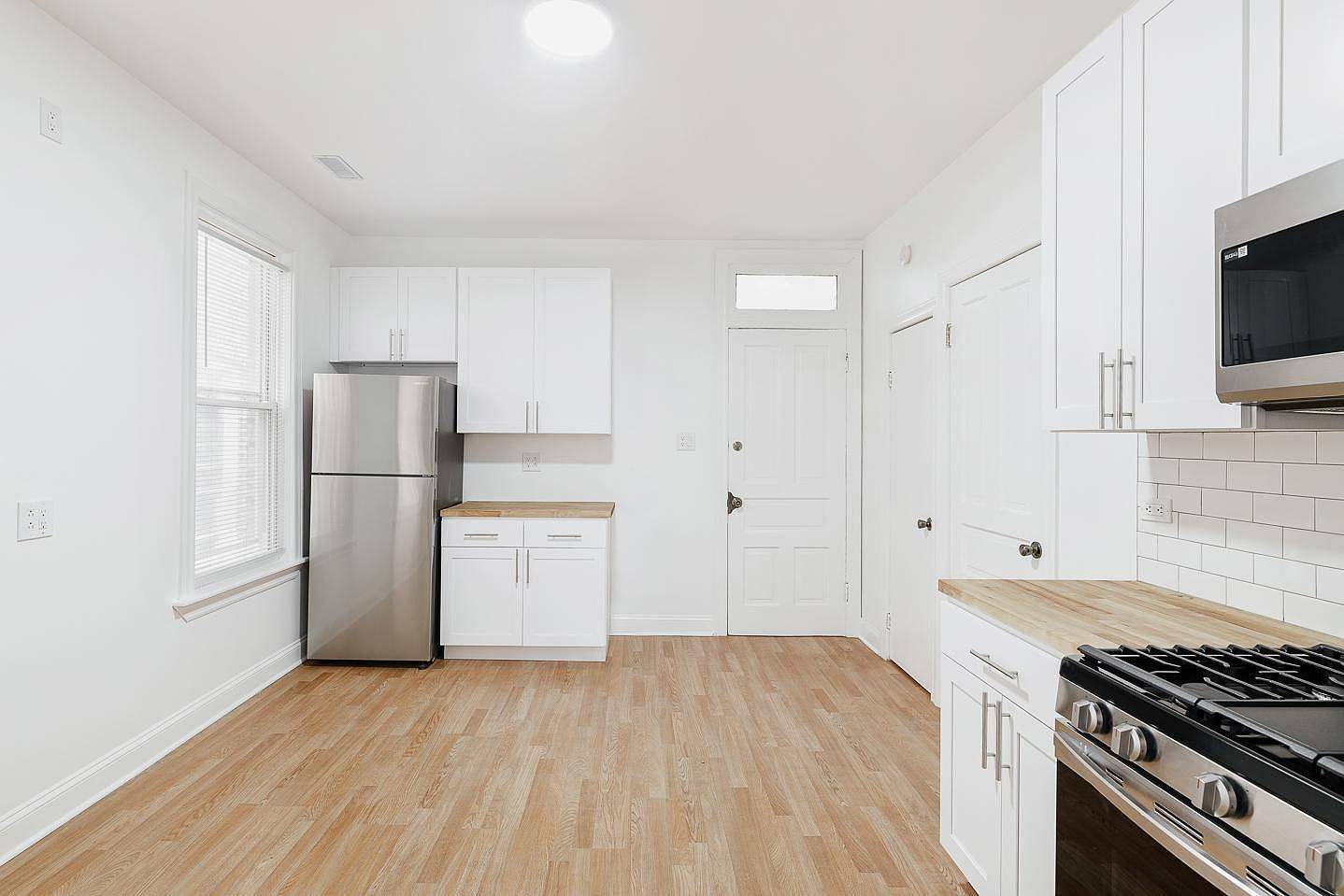 1430 W Superior ST #2R, Chicago, IL 60642