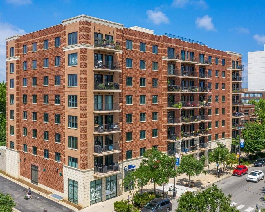 4848 N Sheridan RD, Chicago, IL 60640