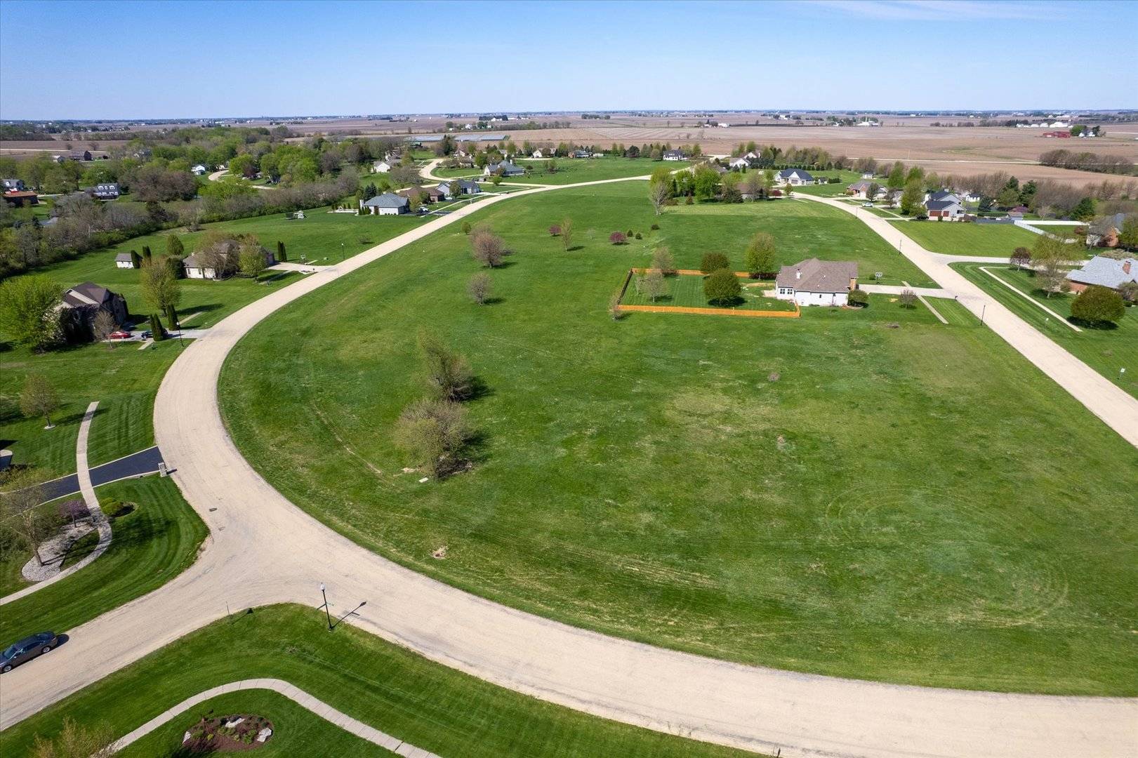 1040 Prairie View DR, Somonauk, IL 60552