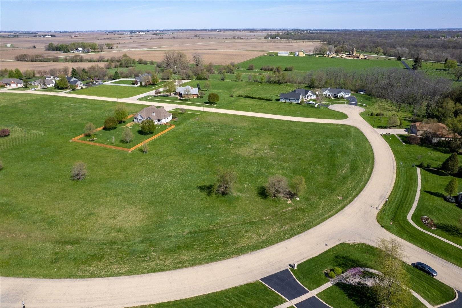 1040 Prairie View DR, Somonauk, IL 60552