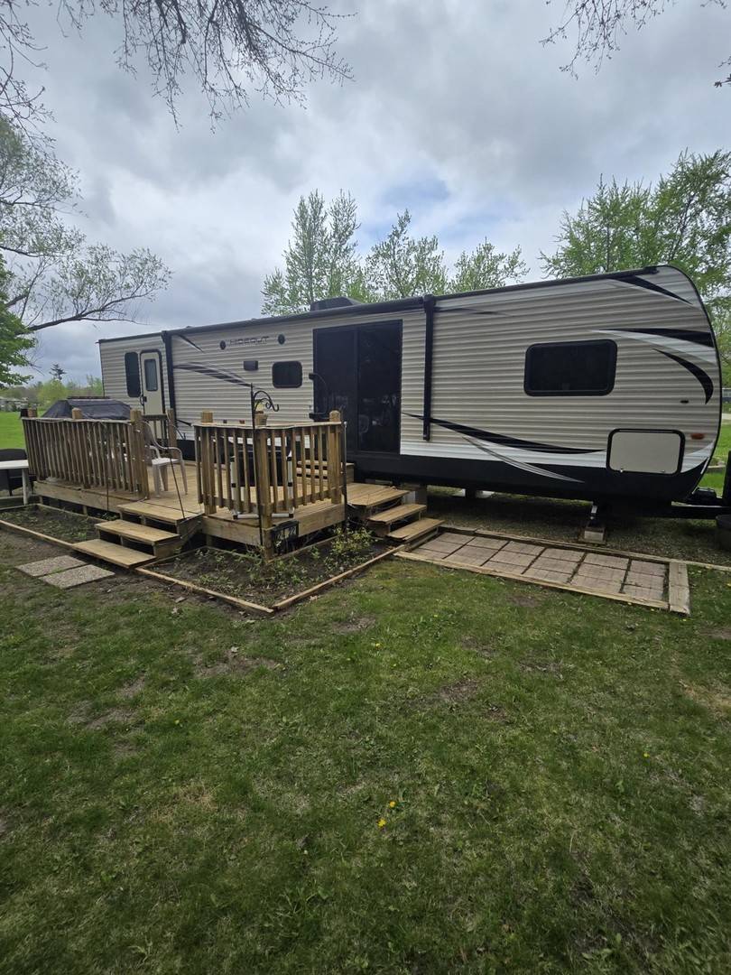 24/22 Woodhaven, Sublette, IL 61367