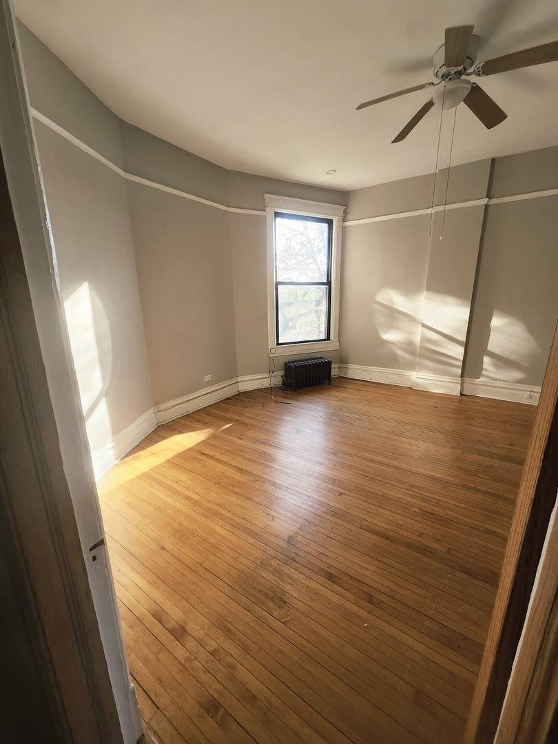 419 E 46th ST, Chicago, IL 60653