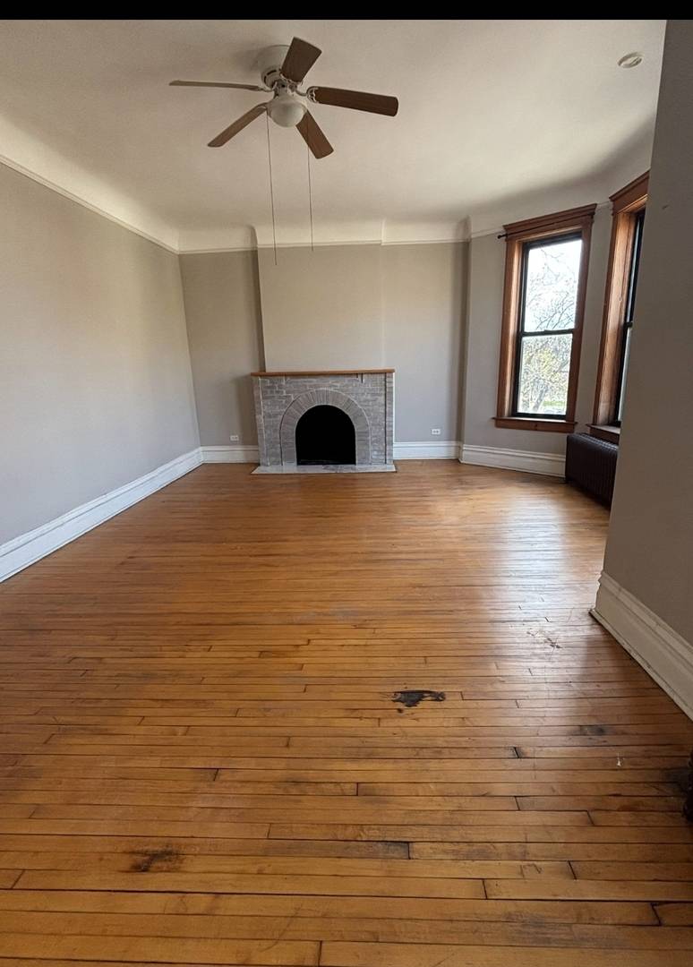 419 E 46th ST, Chicago, IL 60653