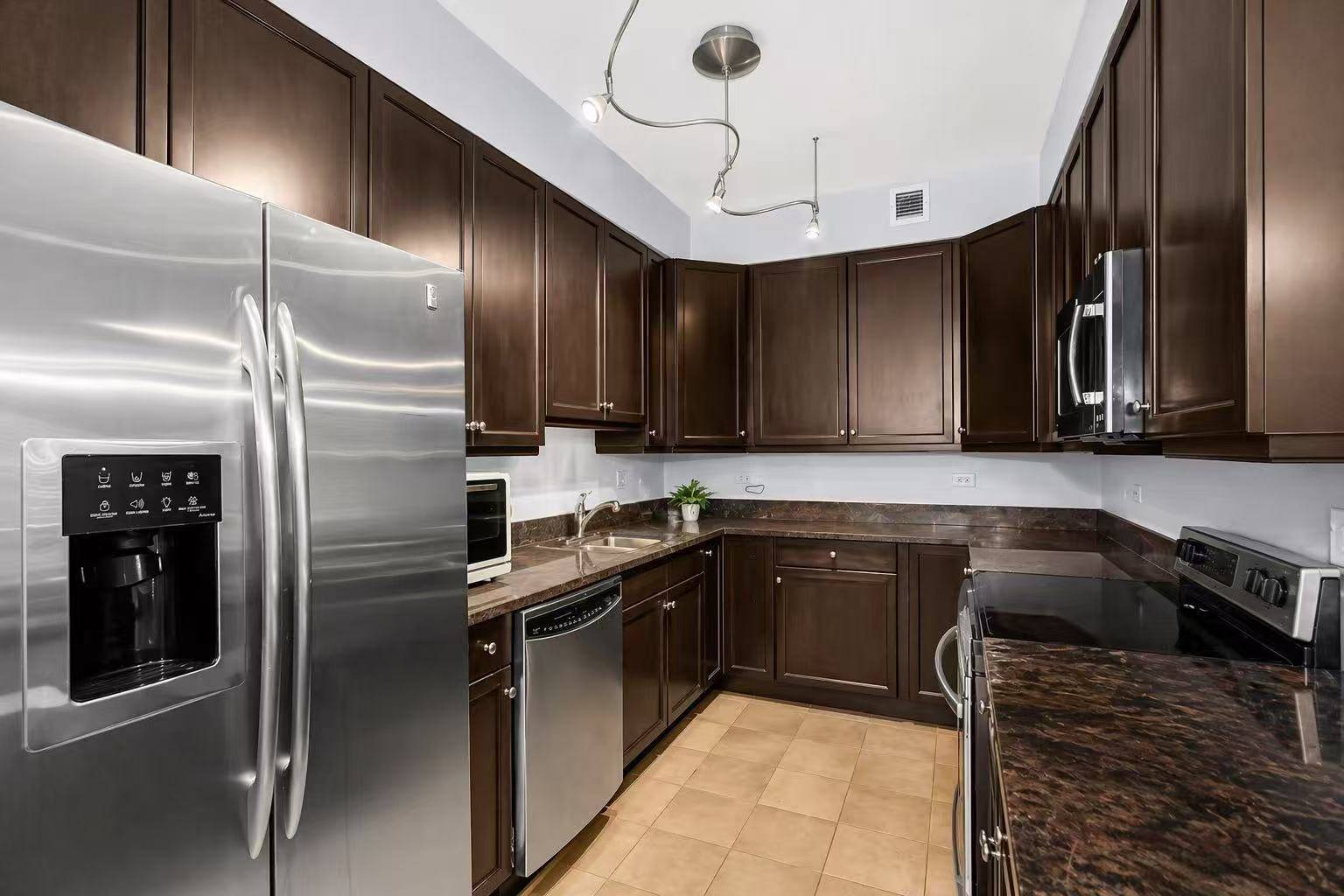 130 N Garland CT #1206, Chicago, IL 60603