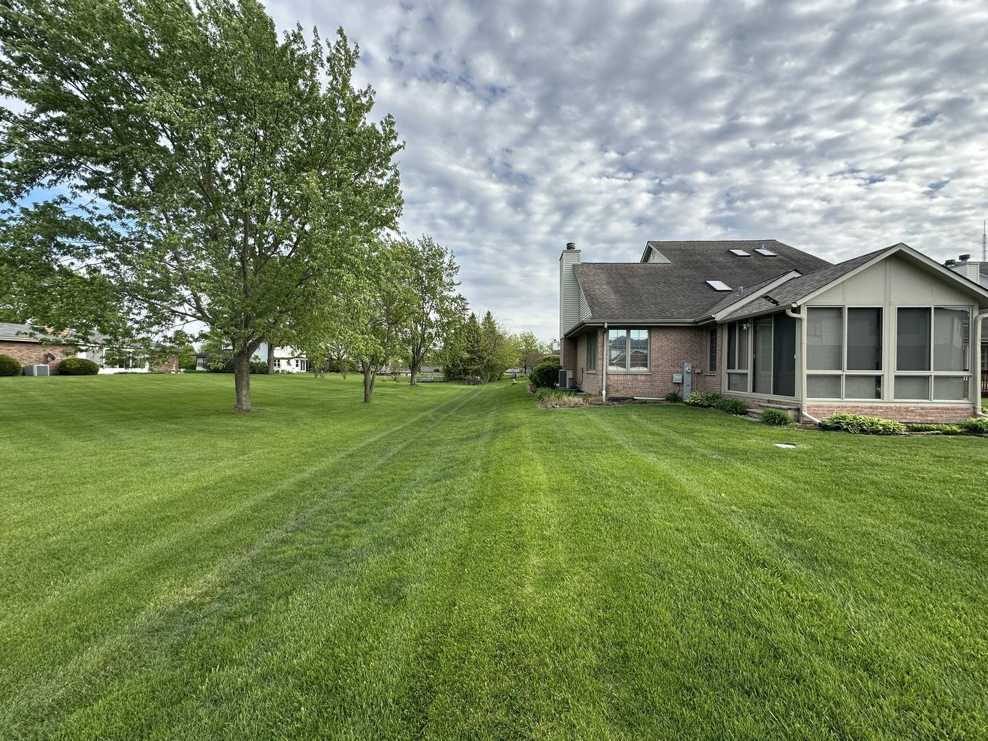 6620 Pond View DR, Tinley Park, IL 60477