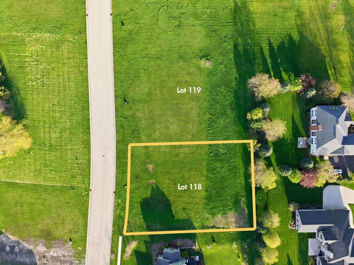 232 Whittemore DR, Sycamore, IL 60178