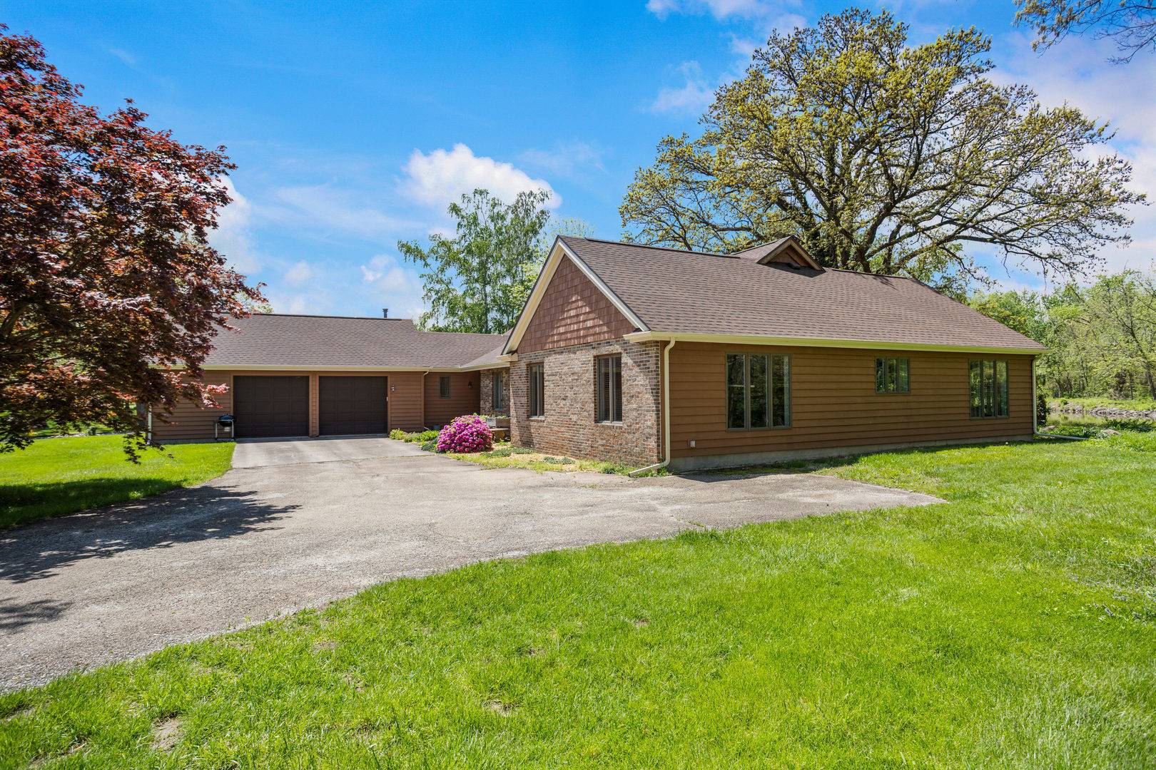 3262 Greenwood DR, Dewey, IL 61840