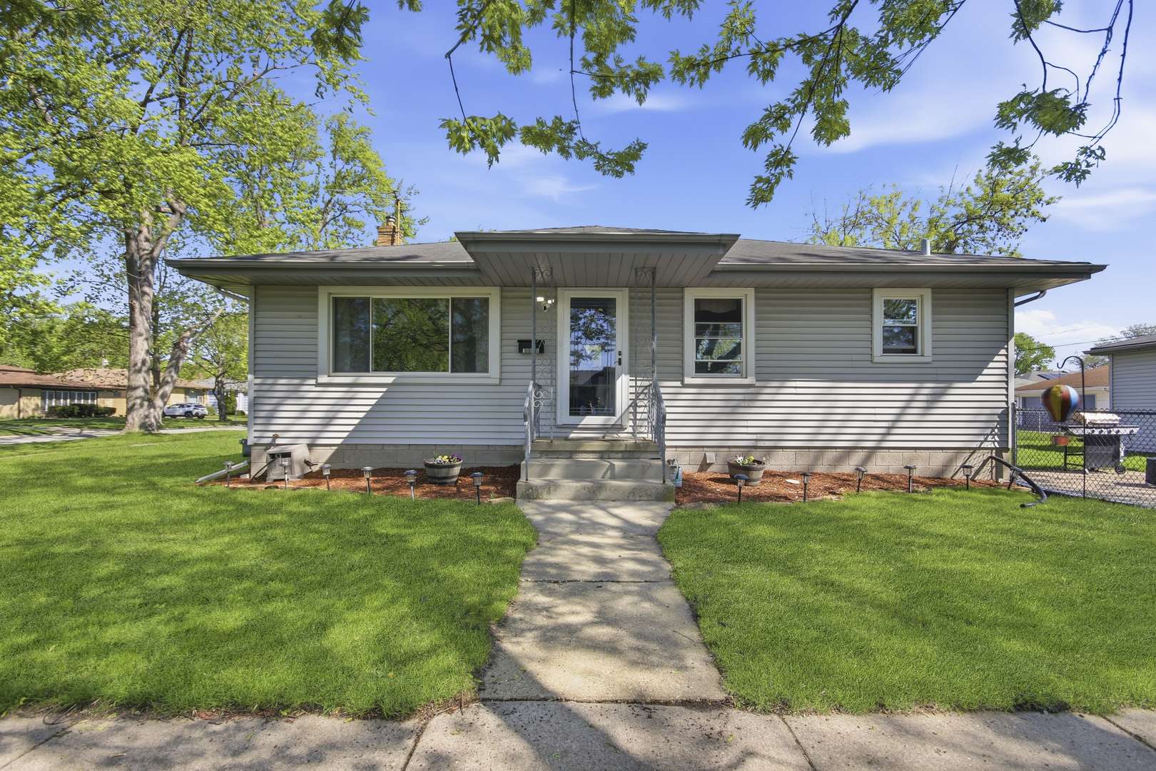 18655 Sherman ST, Lansing, IL 60438