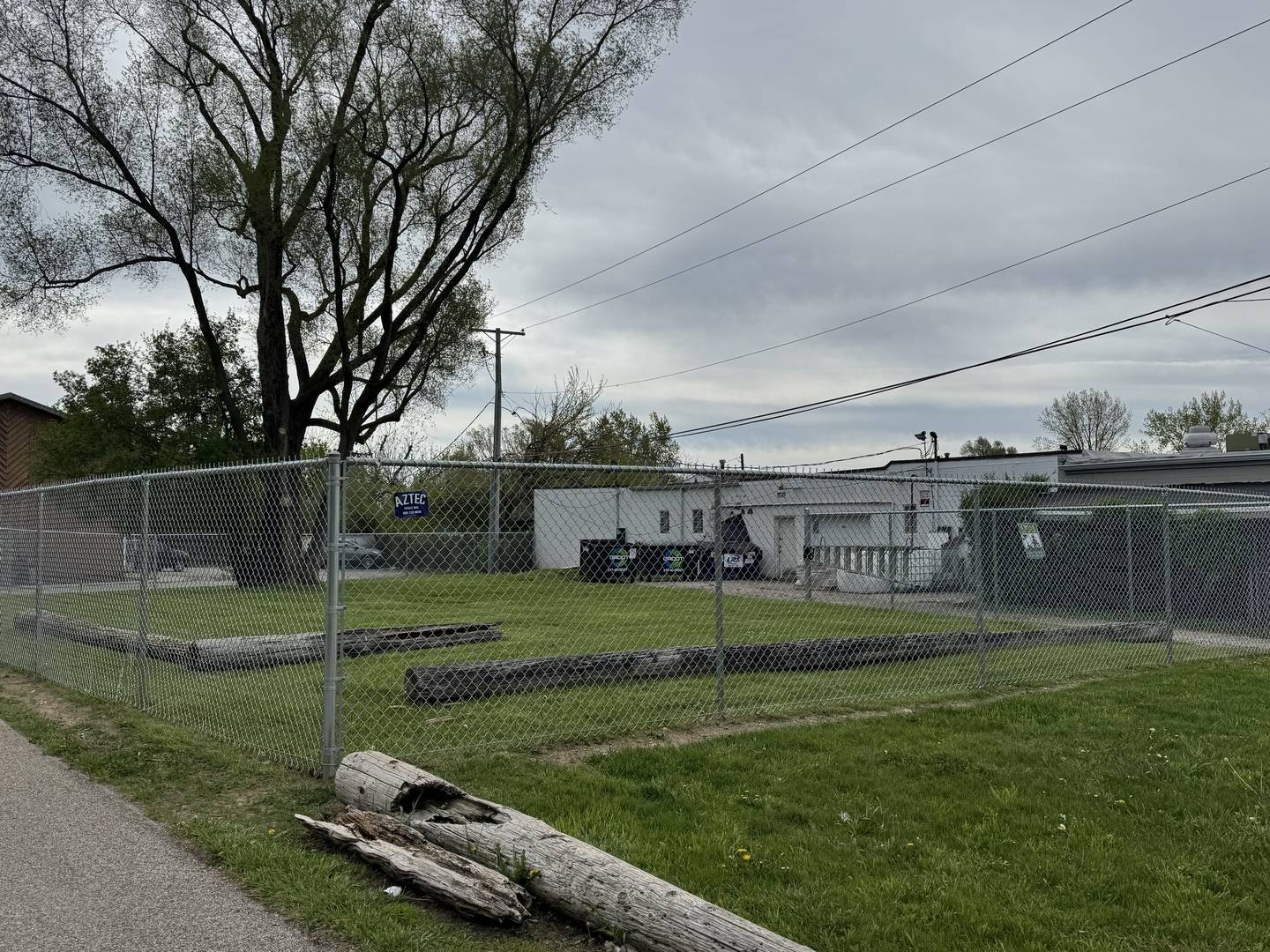 342 W Main ST, Hainesville, IL 60073