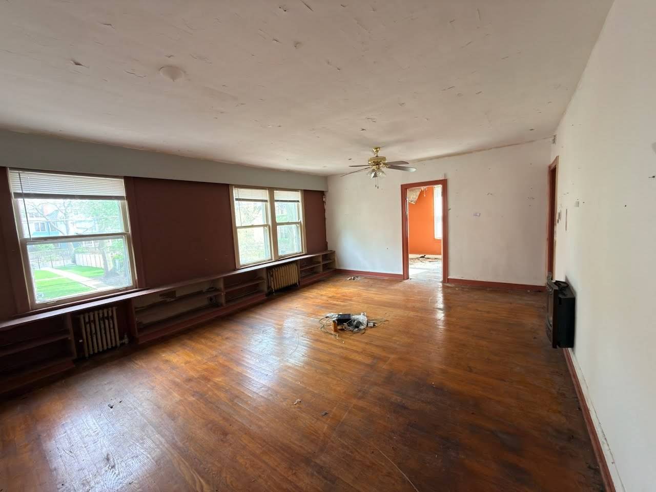 1145 E 50th ST, Chicago, IL 60615