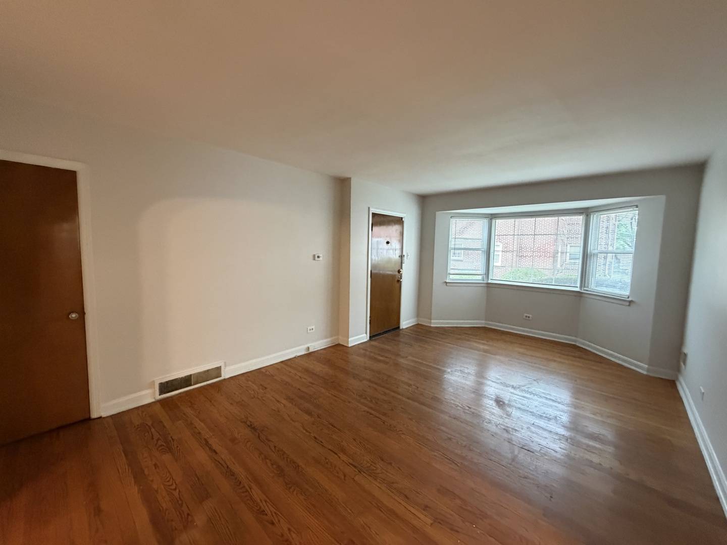 312 E 83rd ST #1, Chicago, IL 60619