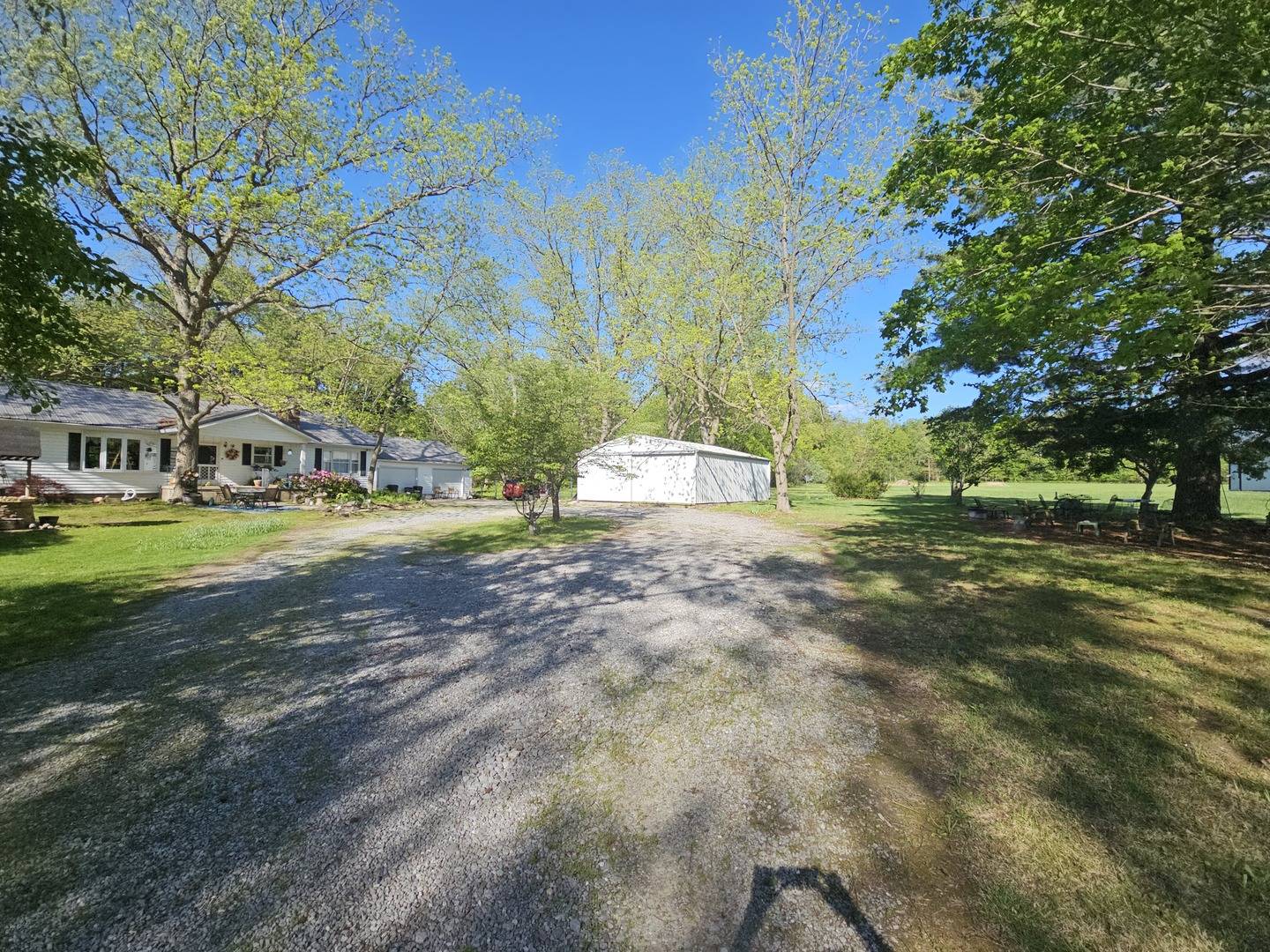 9758 E Richview RD, Mt Vernon, IL 62864