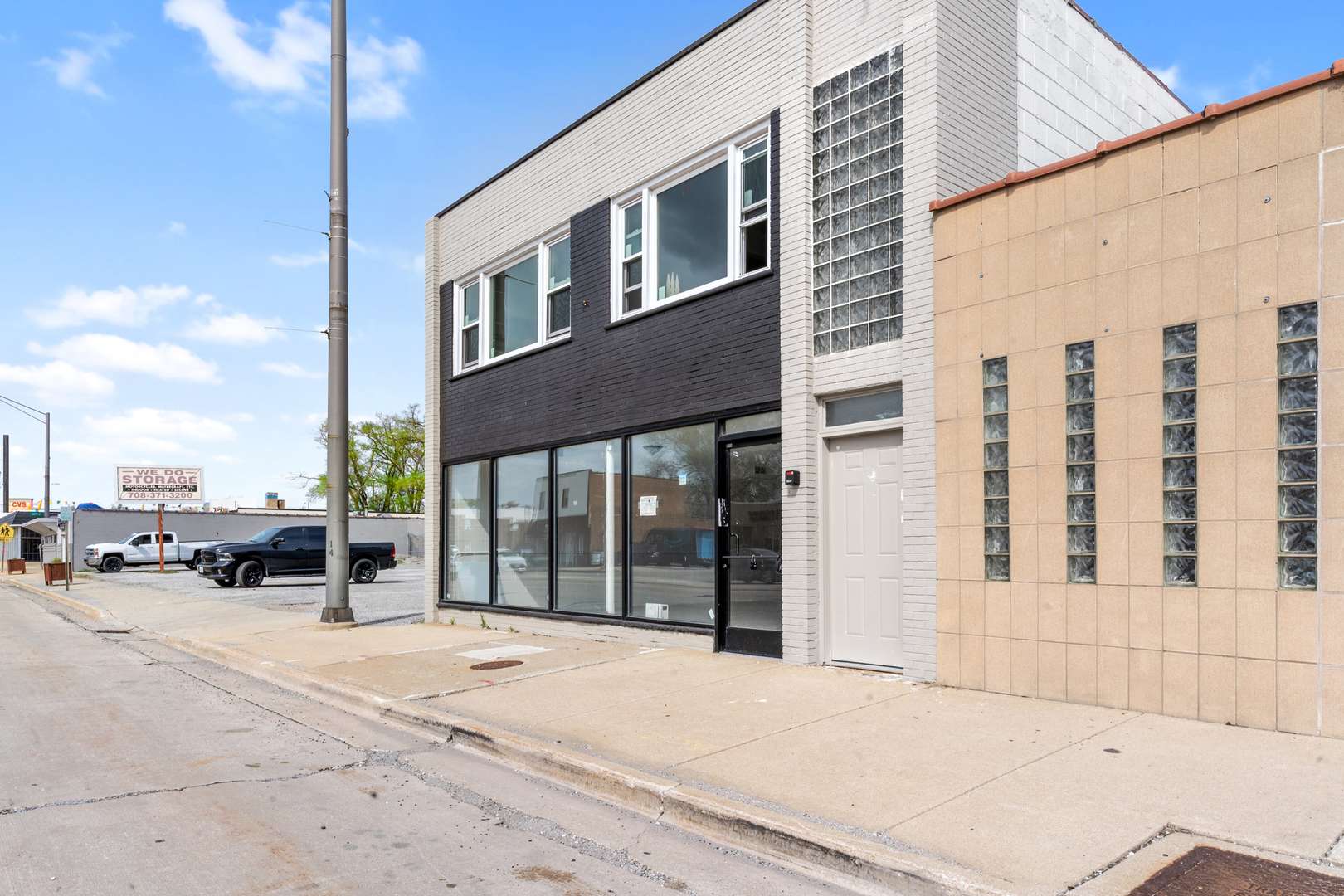 14751 Pulaski RD, Midlothian, IL 60445
