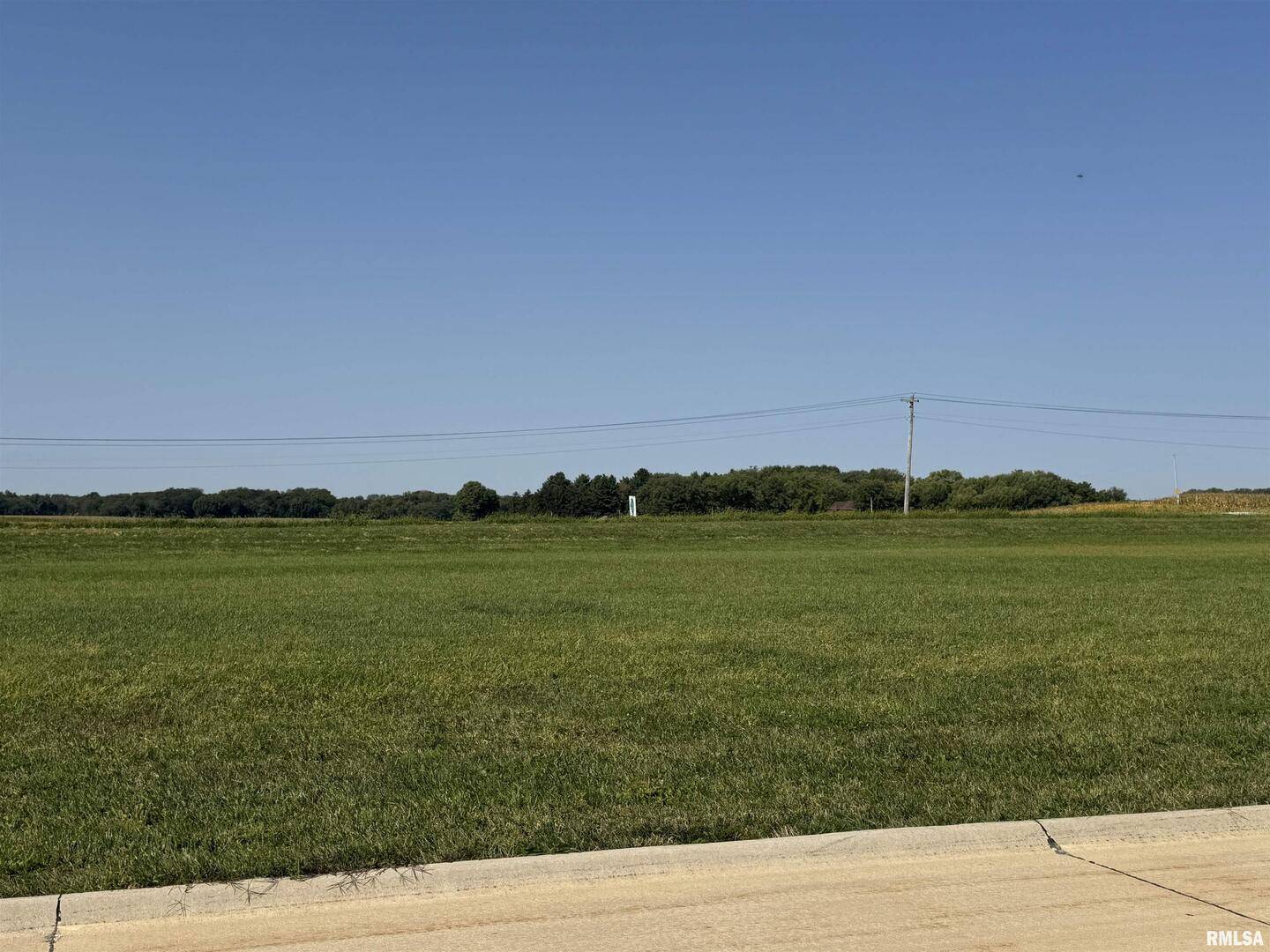 825 Book LN, Geneseo, IL 61254