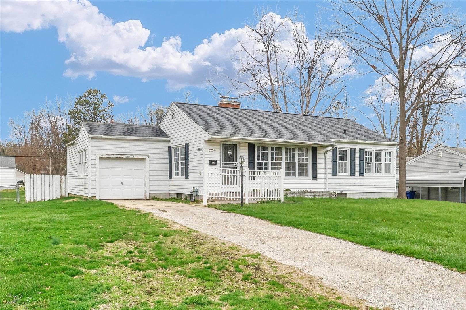 3234 E Fulton AVE, Decatur, IL 62521