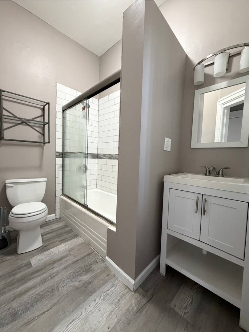 4340 S Berkeley AVE #3, Chicago, IL 60653