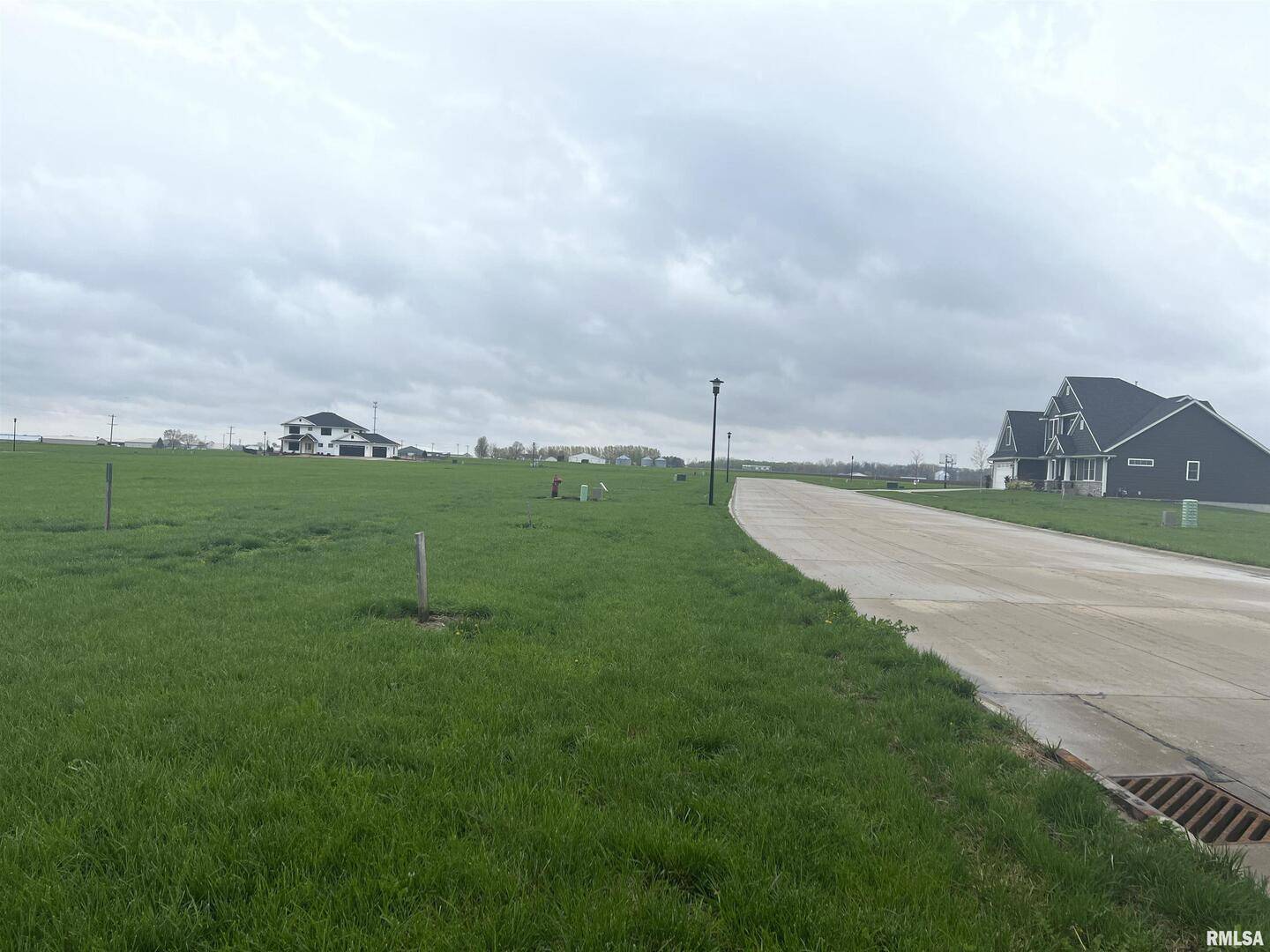 819 DARNALL DR, Geneseo, IL 61254