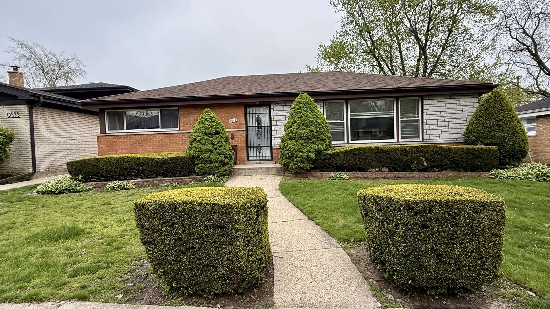 9527 Lowell AVE, Skokie, IL 60076