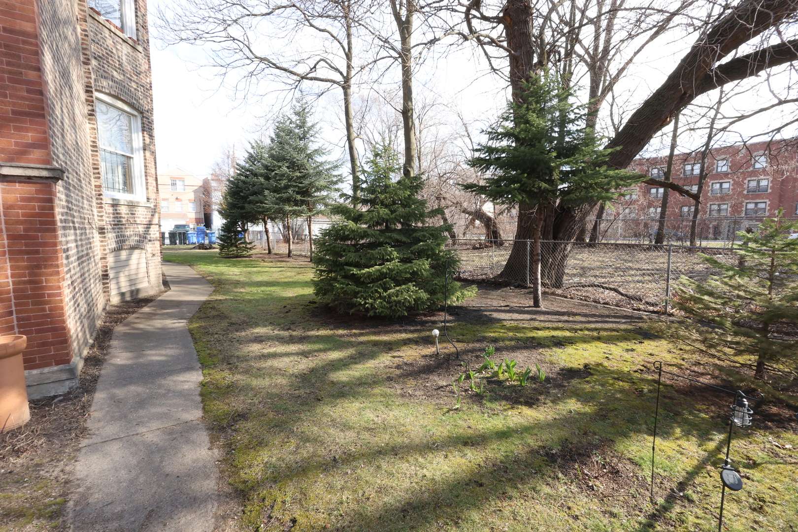 1418 E 69th PL, Chicago, IL 60637