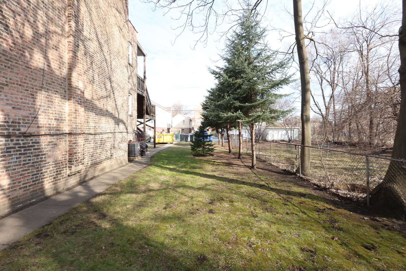 1418 E 69th PL, Chicago, IL 60637