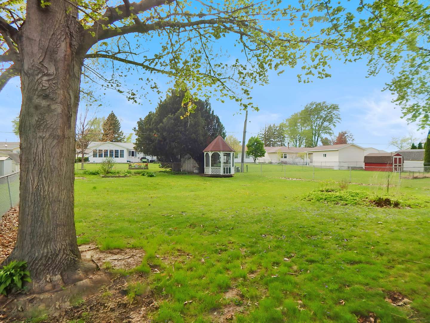 1118 N 13TH ST, Clinton, IA 52732