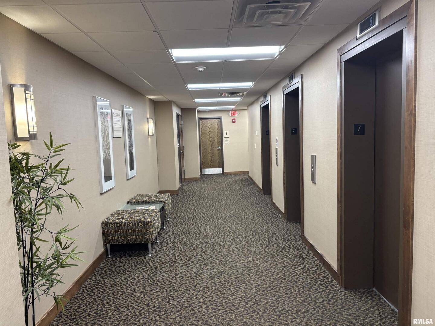100 E KIMBERLY RD #201, Davenport, IA 52806