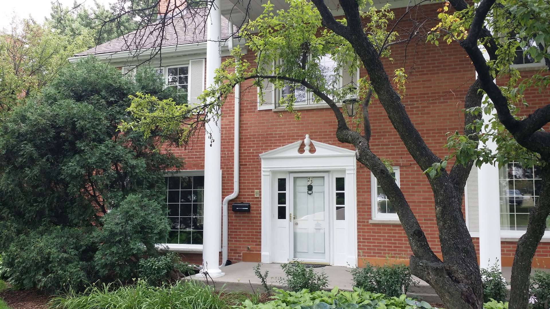 23 N Tower RD N, Oak Brook, IL 60523
