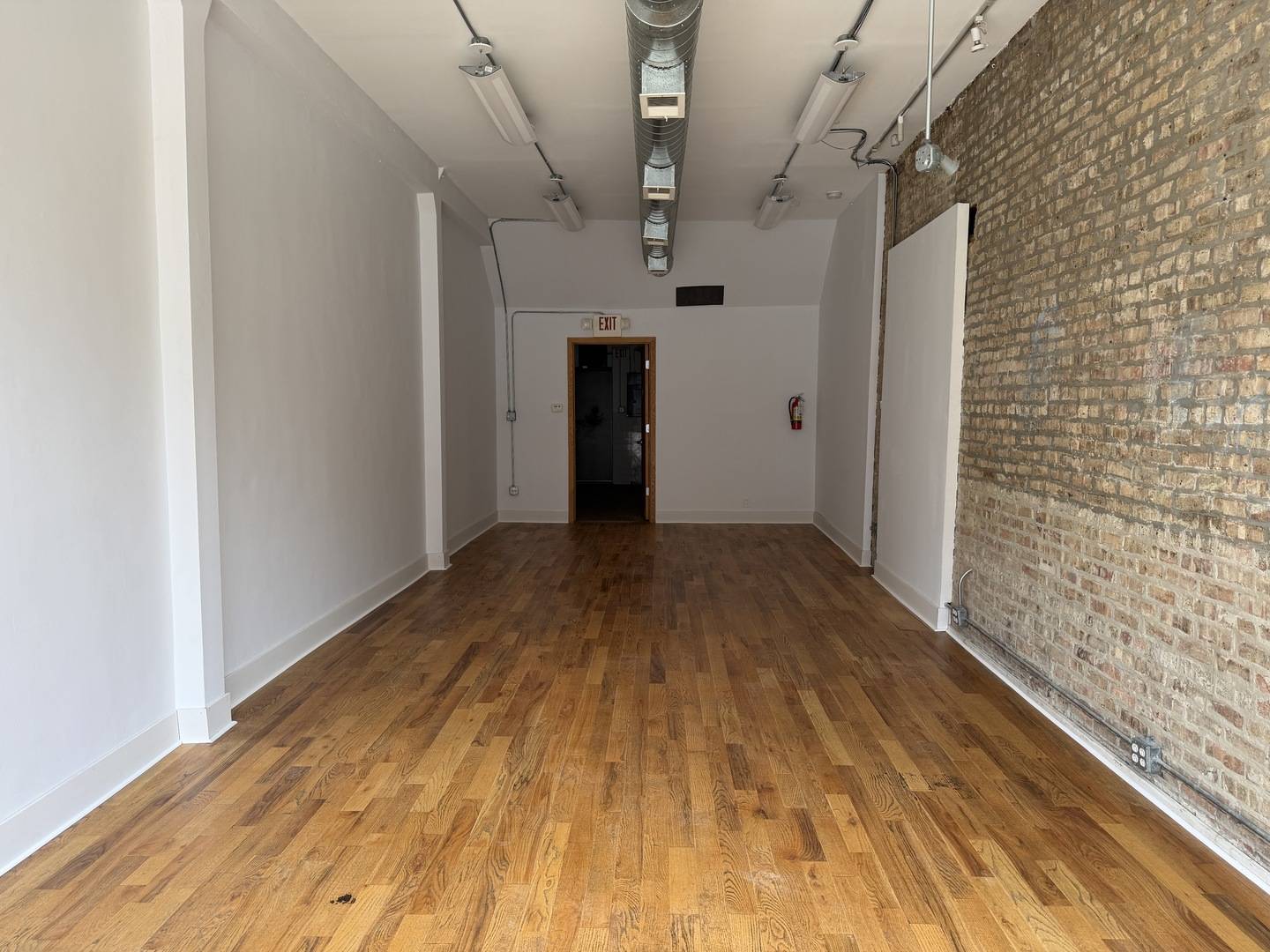 5237 N Damen AVE, Chicago, IL 60625