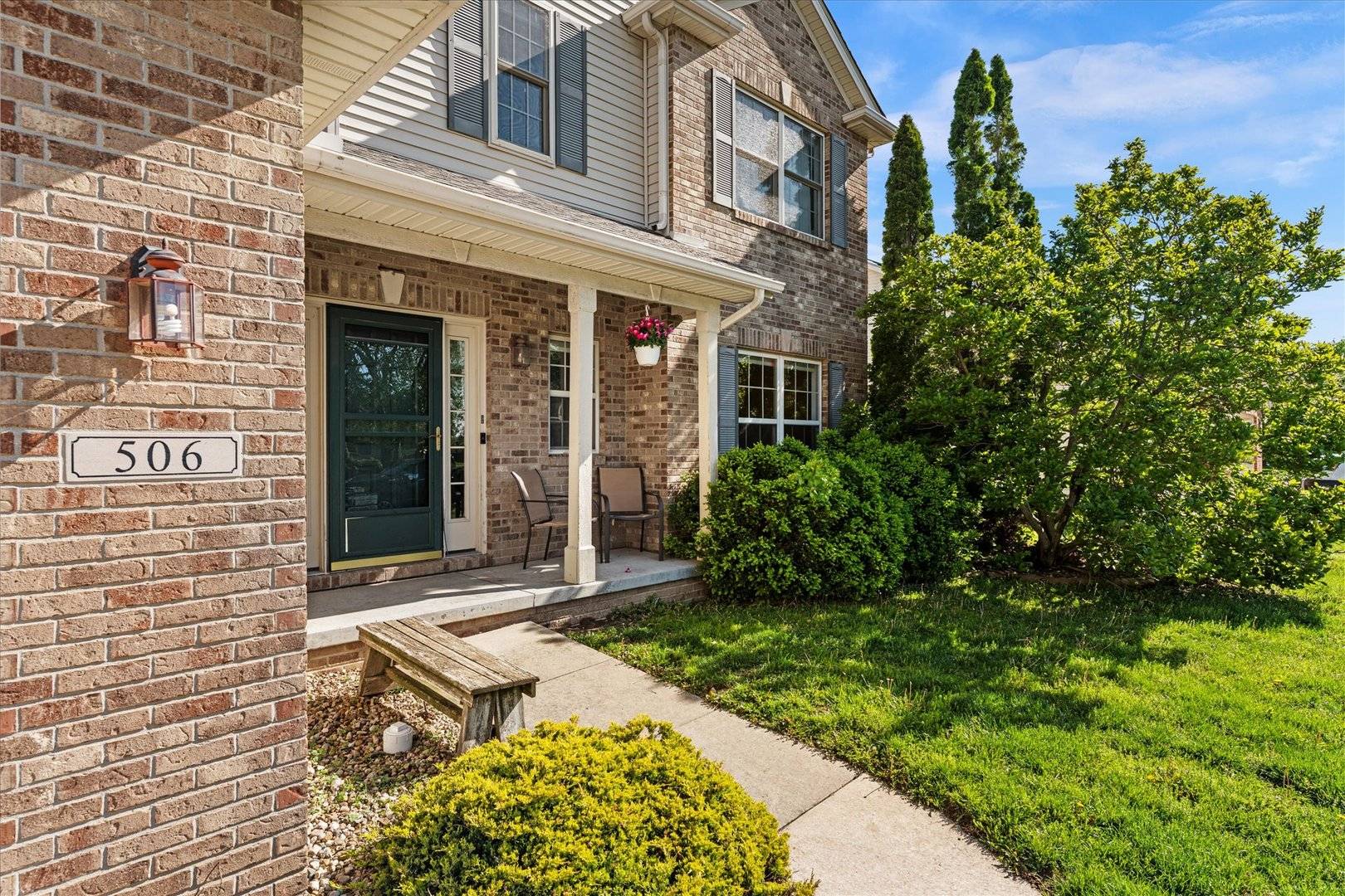 506 Riverbend BLVD, Mahomet, IL 61853
