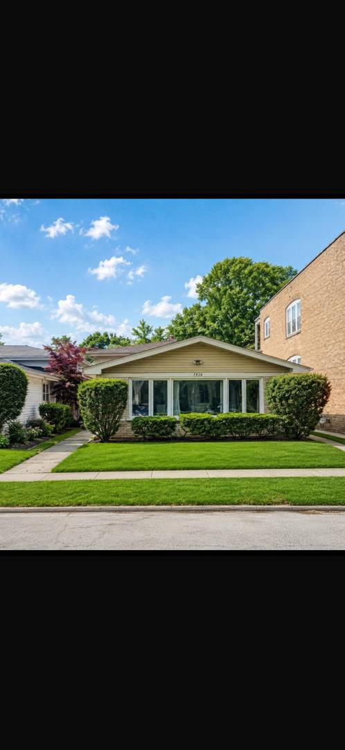 7926 Tripp AVE, Skokie, IL 60076