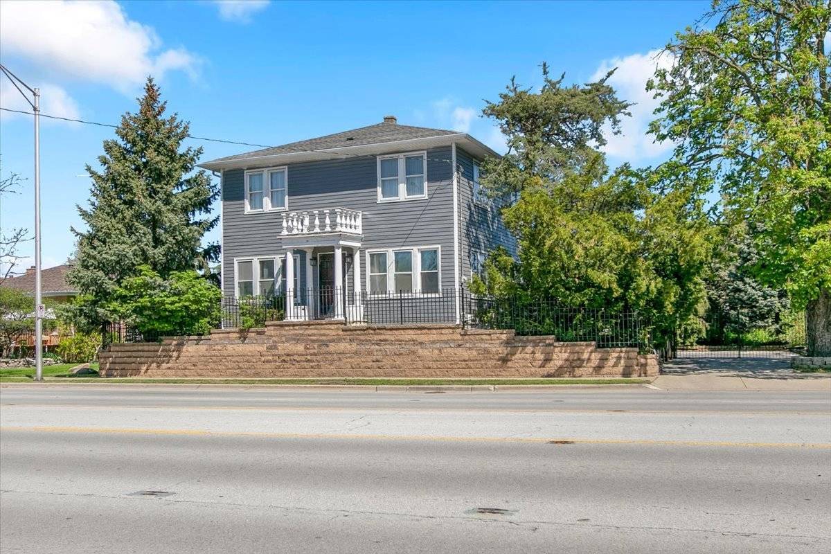 4108 W 103RD ST, Oak Lawn, IL 60453
