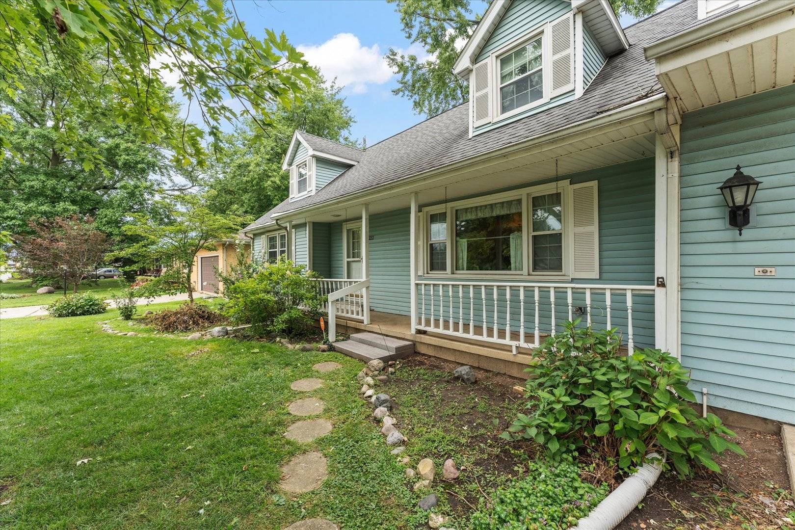1606 Dobbins DR, Champaign, IL 61821