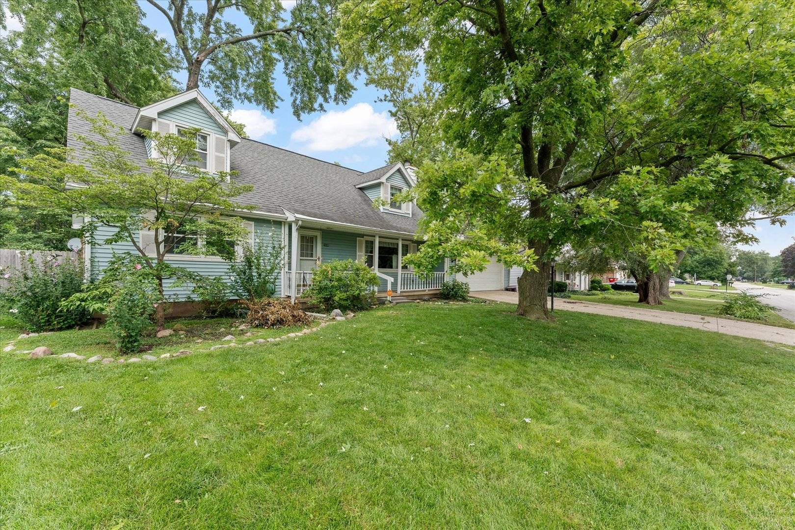 1606 Dobbins DR, Champaign, IL 61821