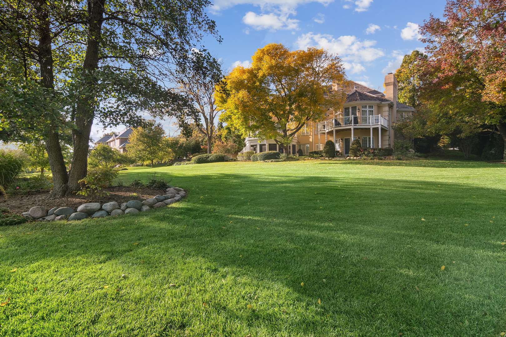 1520 Macalpin CIR, Inverness, IL 60010