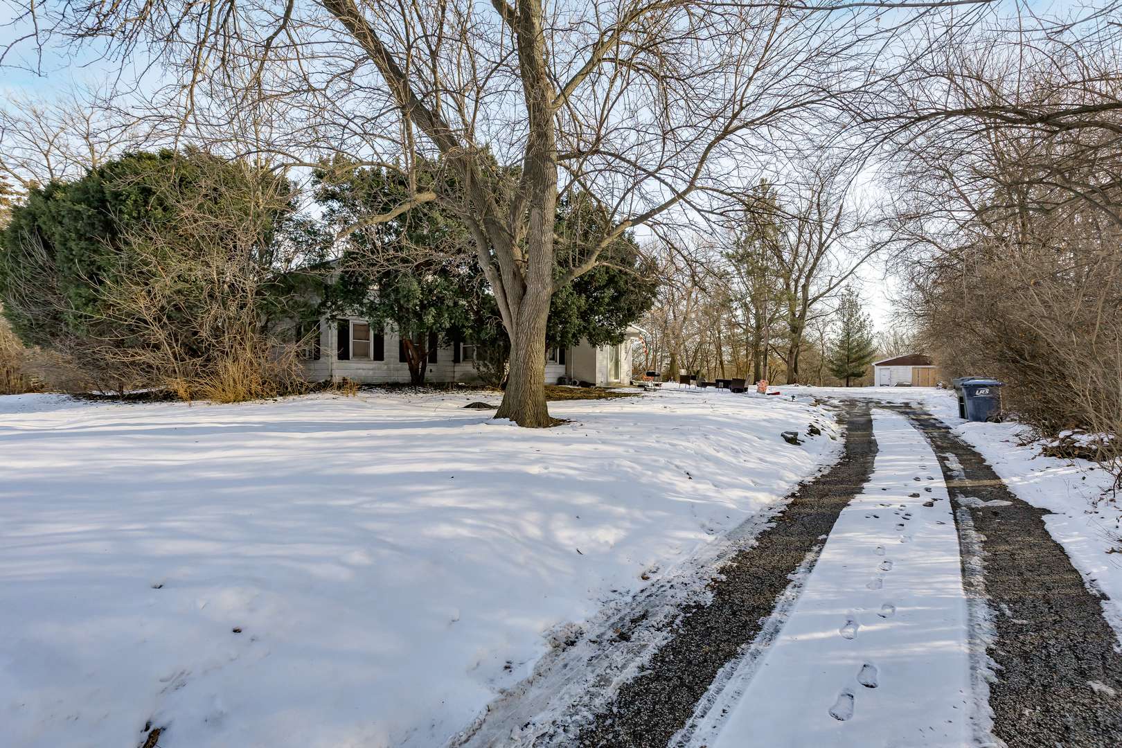 2963 87th ST, Darien, IL 60561