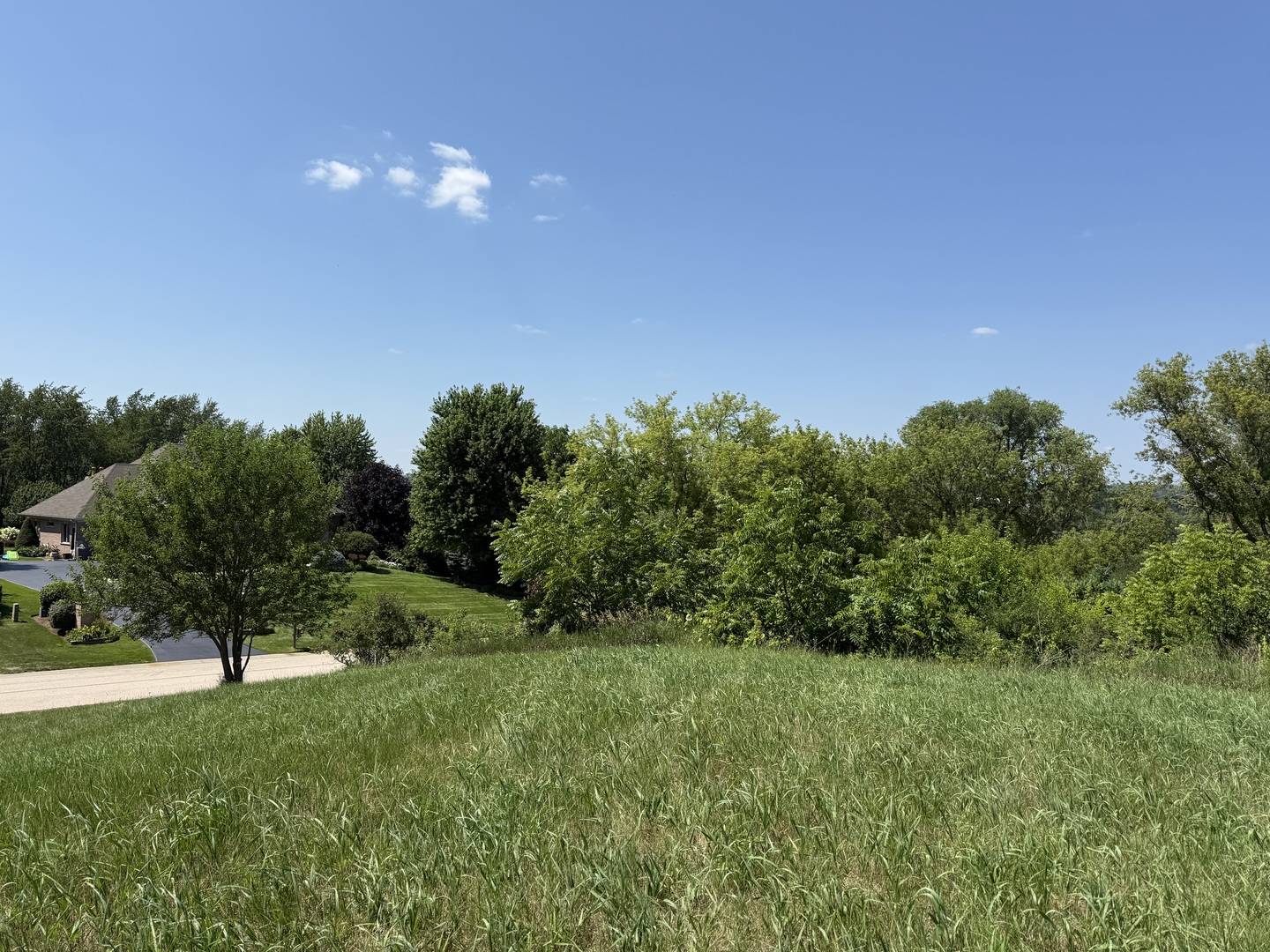 7010 Wildflower CT, Spring Grove, IL 60081